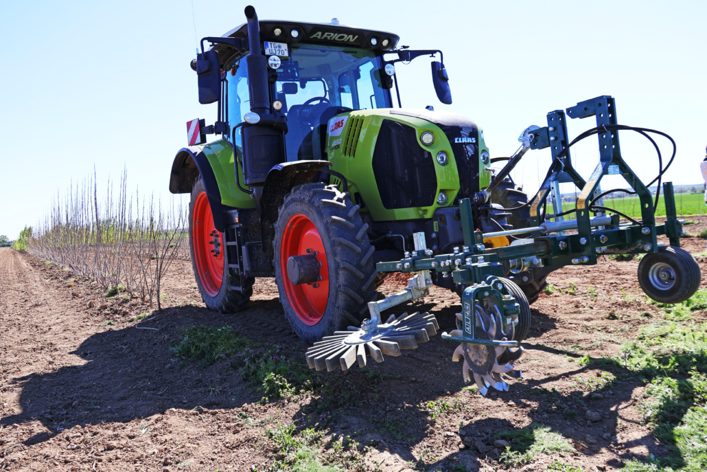 Sebas Hack Feldtag • Agroforst anlegen mit Maschinenschau und Regenwurmzählung ...